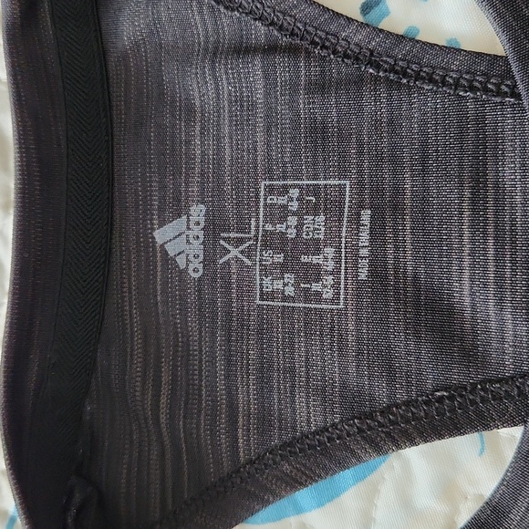 Adidas racerback tank size XL - Picture 4 of 4